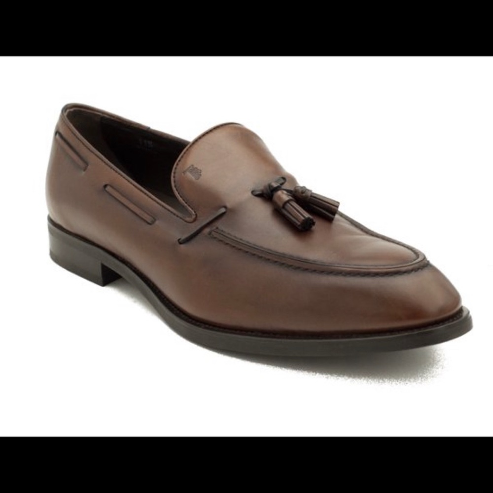 Tod’s Calfskin Chestnut Brown Loafers